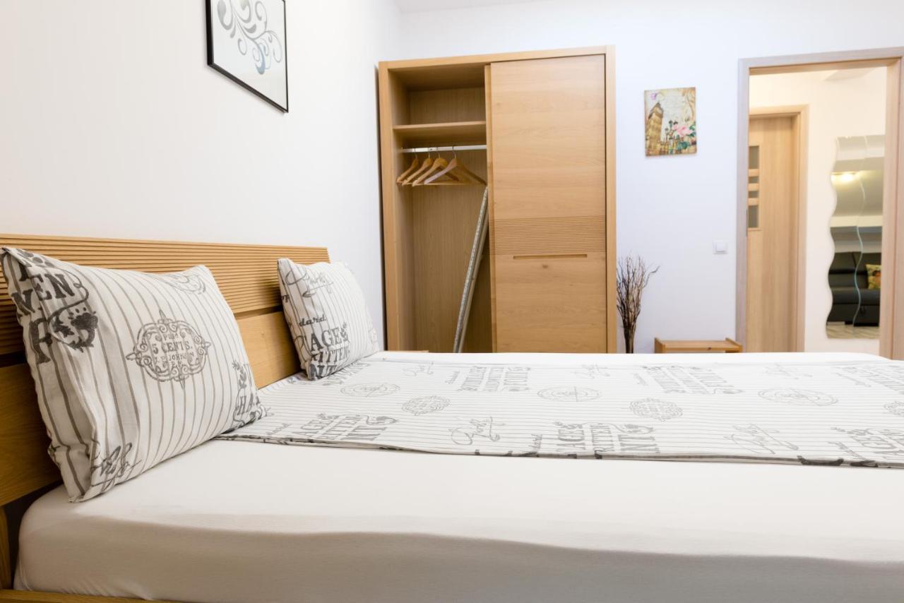 Romexpo Apartment Luxury - Aproape De Centru Si Parc Herastrau! Bukarest Eksteriør billede